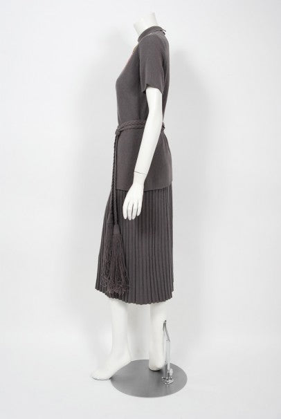 1940&#39;s Mimi Pearce Couture Novelty Climbing Cupids Hand-Knit Belted Skirt Set