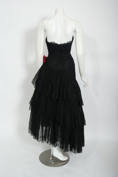 1940&#39;s Jeanne Lanvin Haute Couture Black Lace Strapless Asymmetric Tiered Dress