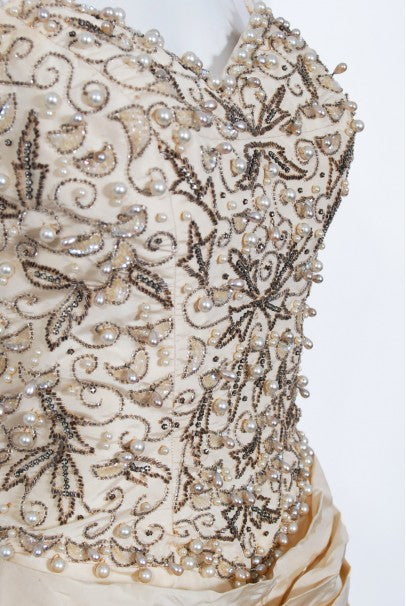 1950&#39;s Custom Couture Hourglass Jeweled Beaded Ivory Silk Back-Bow Gown