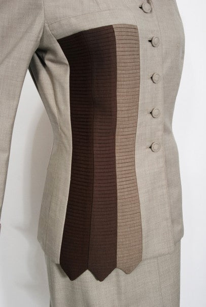 1954 Lilli-Ann Dove Gray Sharkskin Pintuck Stripes Jacket Hourglass Suit