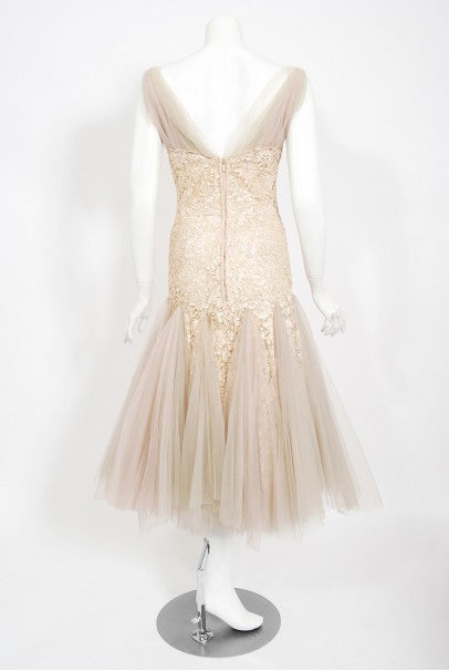 1950&#39;s Anne Verdi Champagne Sequin Lace &amp; Tulle Bustle Back Bridal Dress