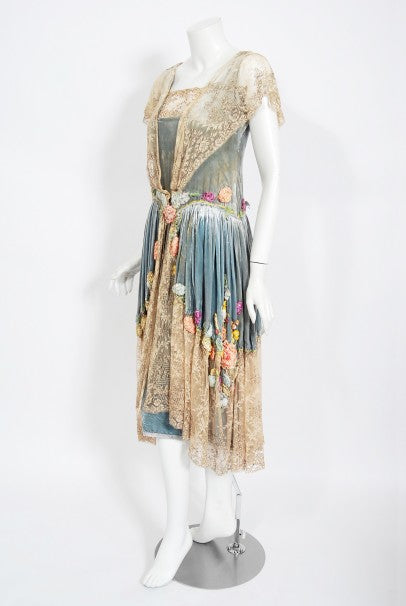 1920&#39;s Sadie Nemser Couture Beaded Floral Appliqué Velvet &amp; Lace Dress