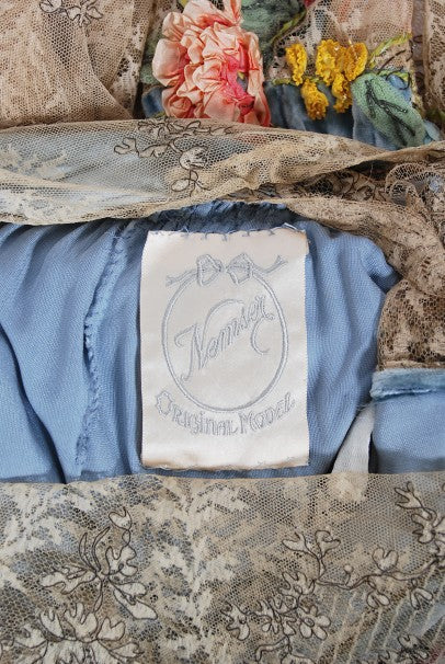 1920&#39;s Sadie Nemser Couture Beaded Floral Appliqué Velvet &amp; Lace Dress