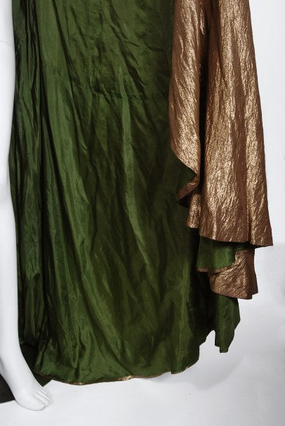 1940&#39;s Paramount Film-Worn Metallic Gold Lamé Full Length Trained Cape