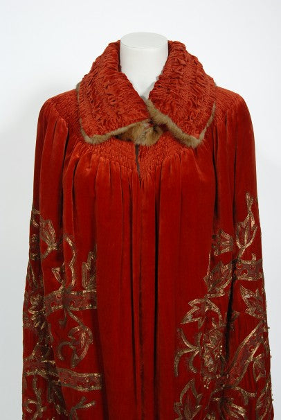 1920&#39;s Frederick Loeser &amp; Co Metallic Embroidered Beaded Red Velvet Cape