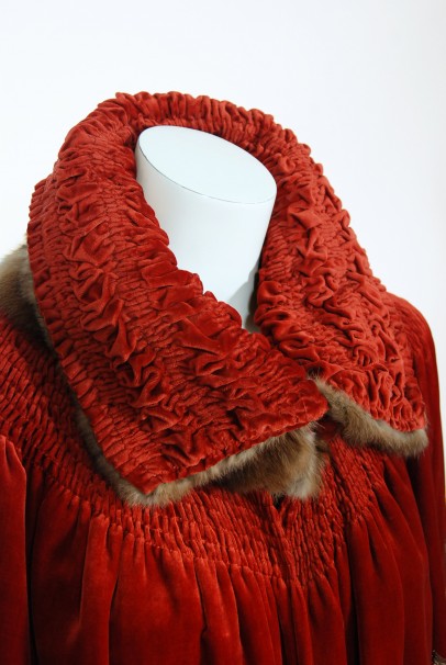 1920&#39;s Frederick Loeser &amp; Co Metallic Embroidered Beaded Red Velvet Cape