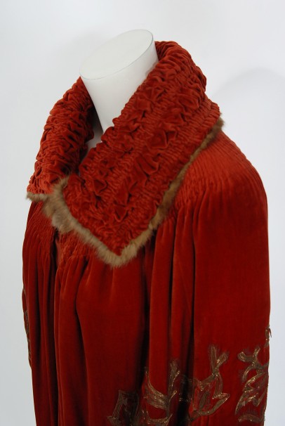 1920&#39;s Frederick Loeser &amp; Co Metallic Embroidered Beaded Red Velvet Cape