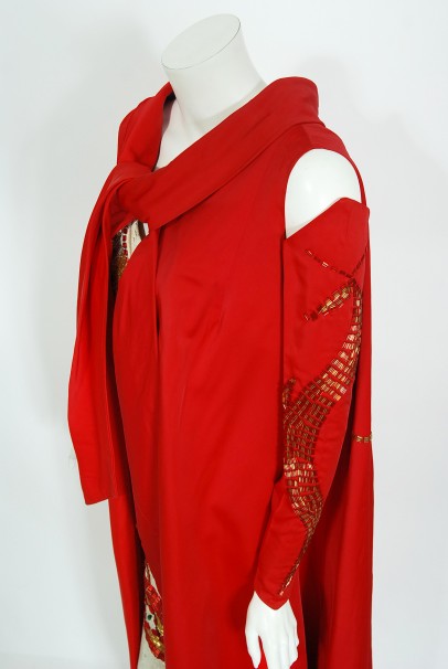 1950&#39;s Documented Beaded Dragon Motif Hourglass Burlesque Gown Gloves Cape Ensemble