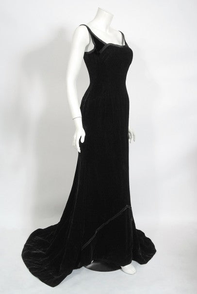 1967 Don Loper Couture For Barbra Streisand Black Hourglass Gown & Hat 1967 Don Loper Couture For Barbra Streisand Black Hourglass Gown & Hat