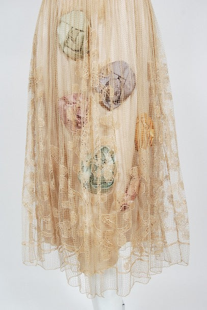 1920&#39;s Martha Weathered Couture Pastel Silk Rosettes Filet Lace Dress