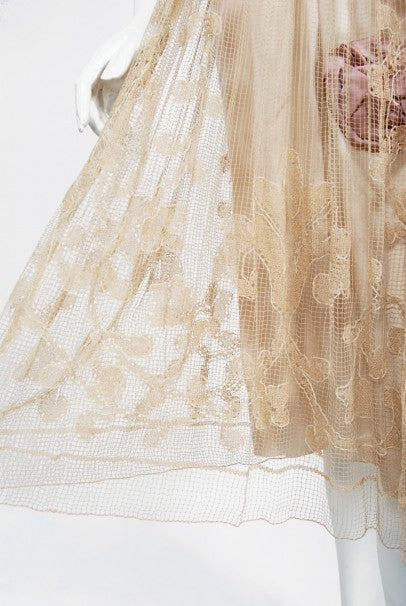 1920&#39;s Martha Weathered Couture Pastel Silk Rosettes Filet Lace Dress