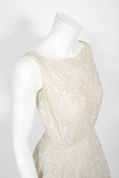 1950&#39;s Ceil Chapman Embroidered Ivory Eyelet Cotton Tiered Bridal Dress