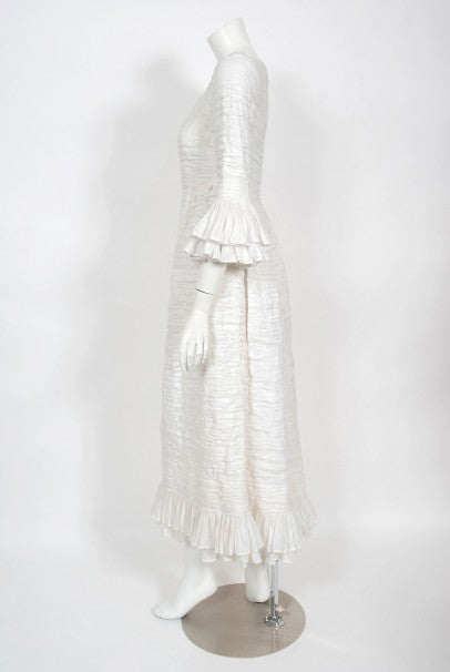 1960&#39;s Sybil Connolly Couture Pleated White Linen Bell-Sleeve Dress