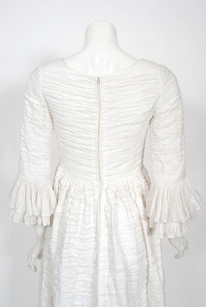 1960&#39;s Sybil Connolly Couture Pleated White Linen Bell-Sleeve Dress