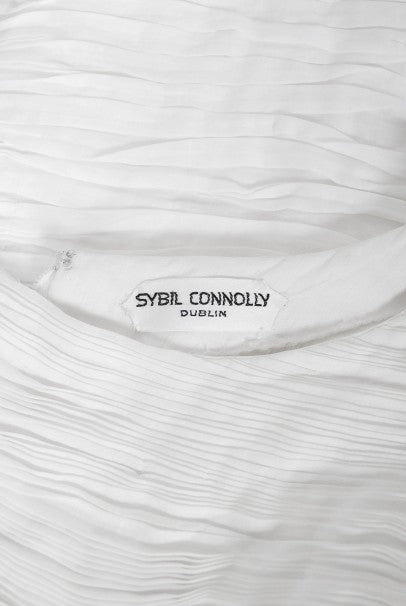 1960&#39;s Sybil Connolly Couture Pleated White Linen Bell-Sleeve Dress