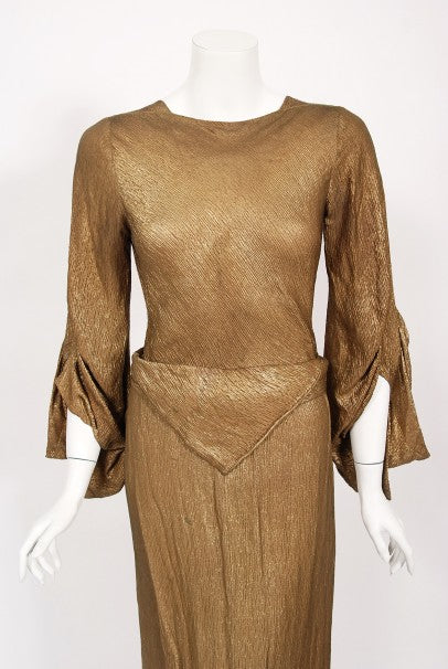 1930&#39;s Debenham &amp; Freebody Metallic Gold Lamé Winged Sleeve Gown