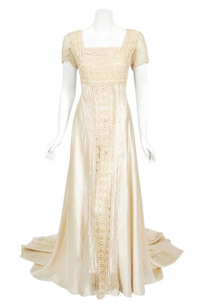 1910&#39;s Ivory Candlelight Embroidered Net-Lace &amp; Silk Satin Trained Bridal Gown