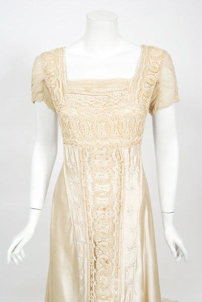 1910&#39;s Ivory Candlelight Embroidered Net-Lace &amp; Silk Satin Trained Bridal Gown