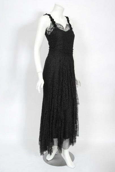 1930's Bonwit Teller Couture Scalloped Lace Appliqu Bias-Cut Gown 1930's Bonwit Teller Couture Scalloped Lace Appliqu Bias-Cut Gown