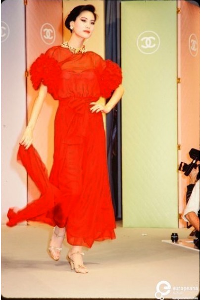1984 Chanel by Karl Lagerfeld Runway Red Silk Chiffon Ruffle-Sleeve Gown