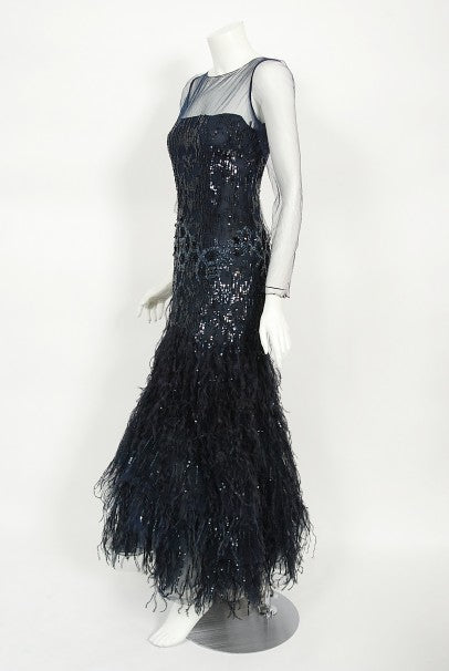2005 Oscar de la Renta Navy Beaded Sheer-Tulle Hourglass Feather Mermaid Gown