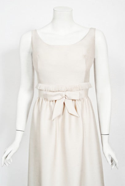 1960&#39;s Aurore Paris Couture Ivory Silk Nipped-Waist Bow Bridal Gown