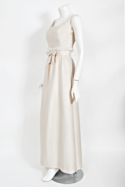 1960&#39;s Aurore Paris Couture Ivory Silk Nipped-Waist Bow Bridal Gown