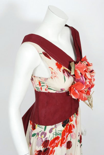1930&#39;s Floral Garden Red Maroon Print Silk Bouquet Appliqué Couture Gown