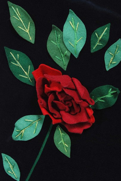 1950&#39;s Juli Lynne Charlot Red Roses Appliqué Black Velvet Full Dress