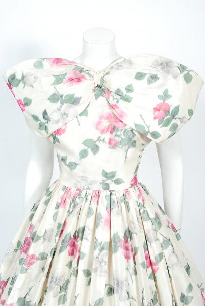 1950&#39;s Gustave Tassell Couture Pink Roses Silk Bow-Bodice Full Dress