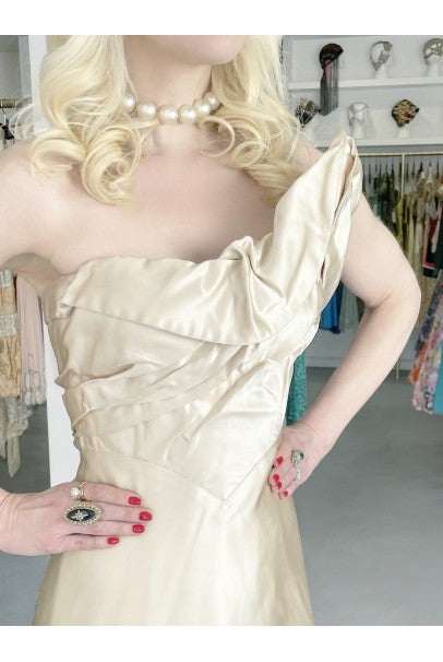 1940&#39;s Irene Lentz Couture Cream Silk Sculpted Asymmetric Bustier Gown