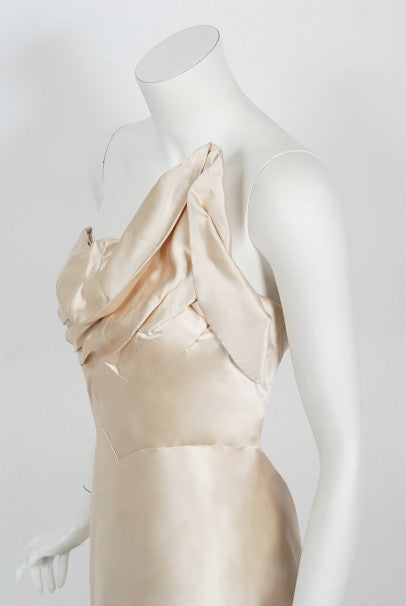 1940&#39;s Irene Lentz Couture Cream Silk Sculpted Asymmetric Bustier Gown