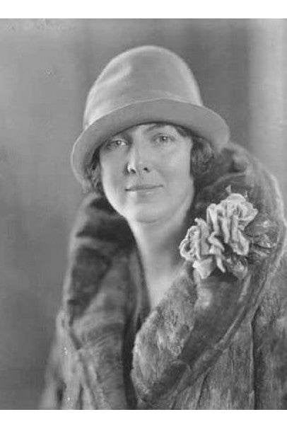 1930&#39;s Molyneux Haute Couture Black Lace Winged Sleeve Bias-Cut Gown