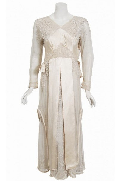 1910&#39;s Edwardian Couture Ivory Mixed Lace Draped Silk Sash Layered Dress